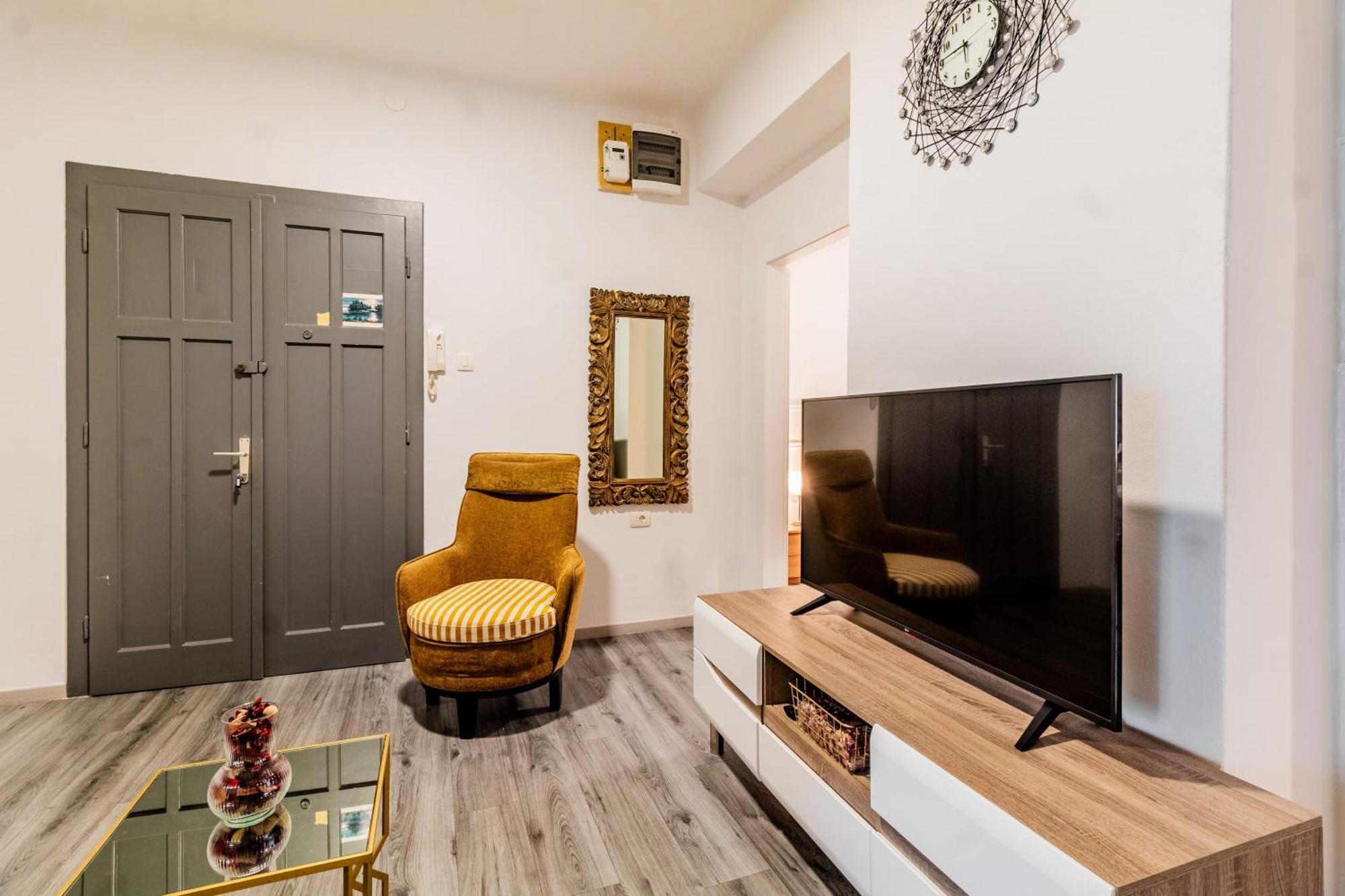 Apartment Lea Centar สปลิท ภายนอก รูปภาพ