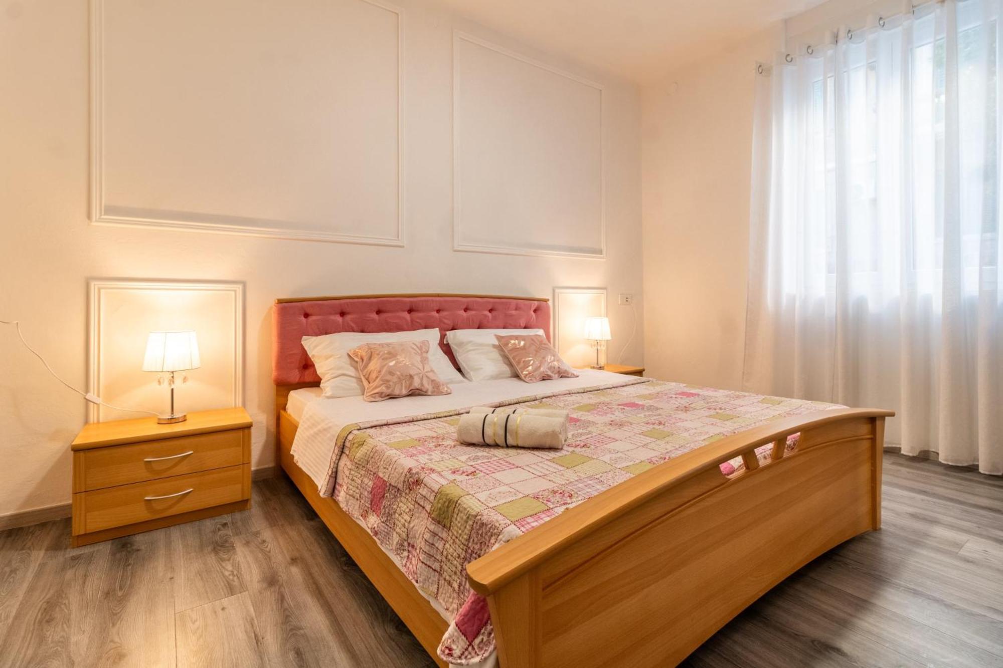 Apartment Lea Centar สปลิท ภายนอก รูปภาพ