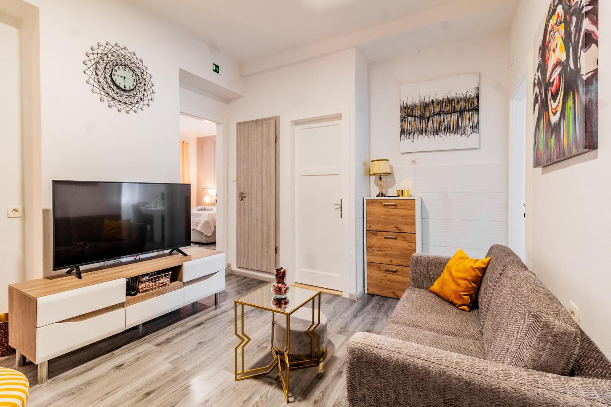 Apartment Lea Centar สปลิท ภายนอก รูปภาพ