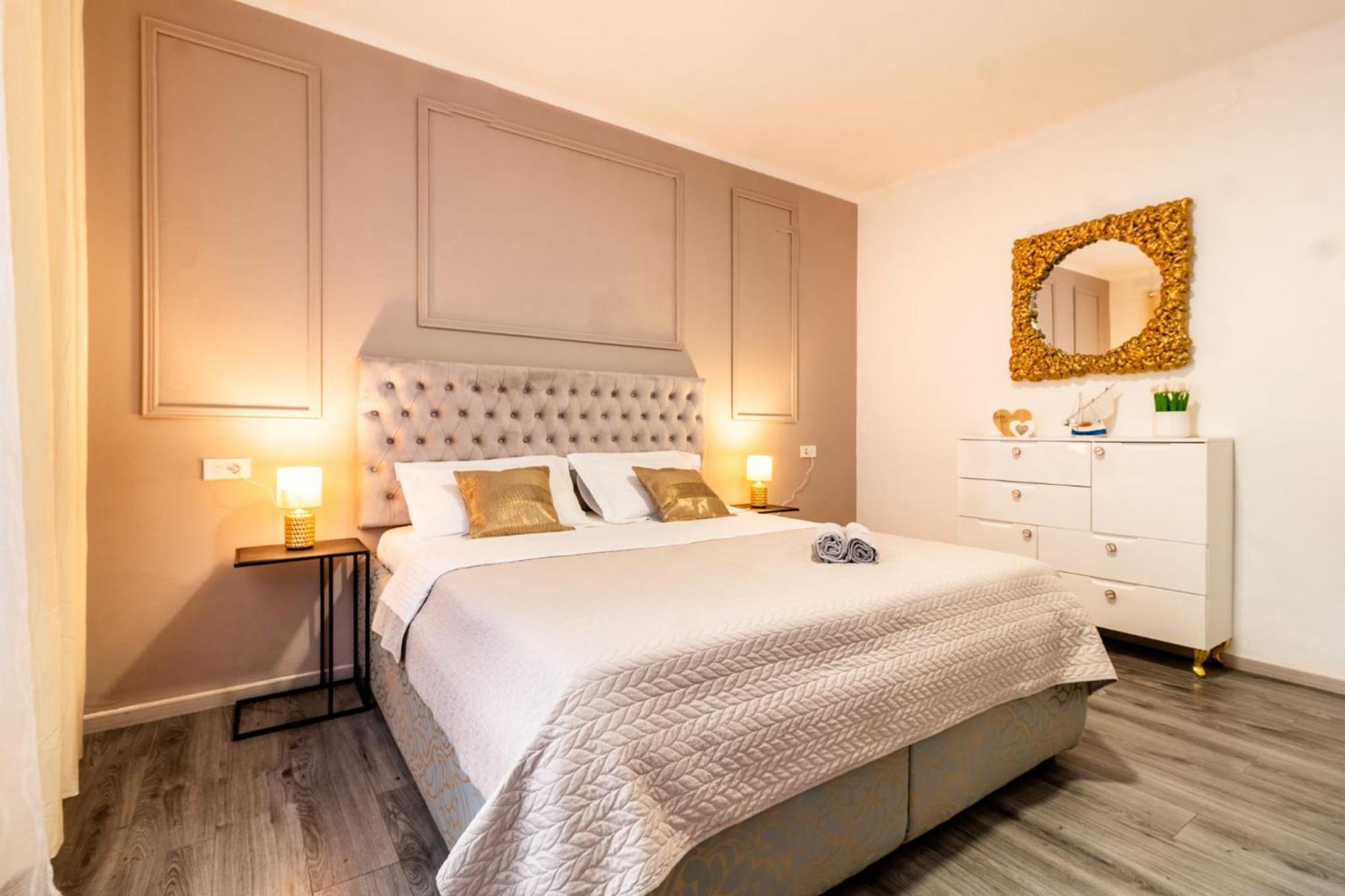 Apartment Lea Centar สปลิท ภายนอก รูปภาพ